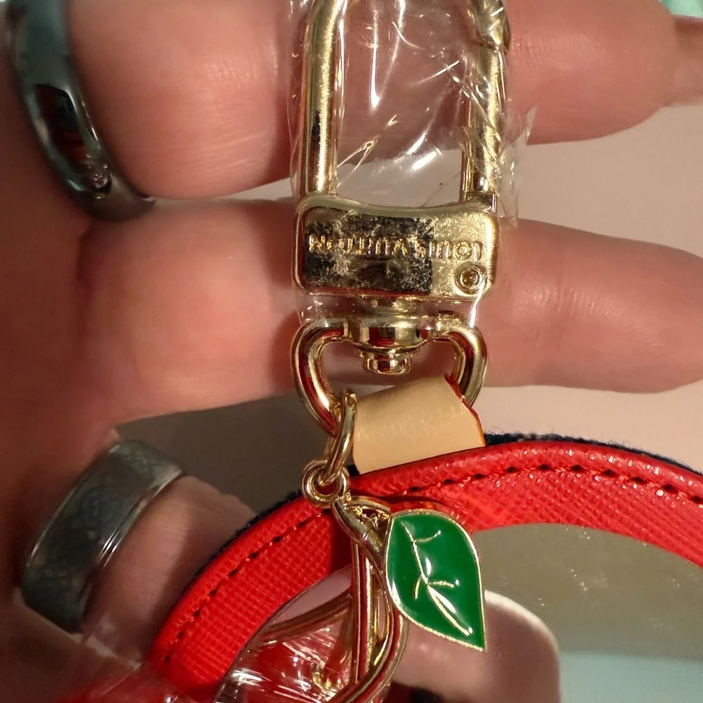 Bag Charm/Key Holder Luxury Murakami mirror with Red Cherries 🍒 - Picture 4 of 4